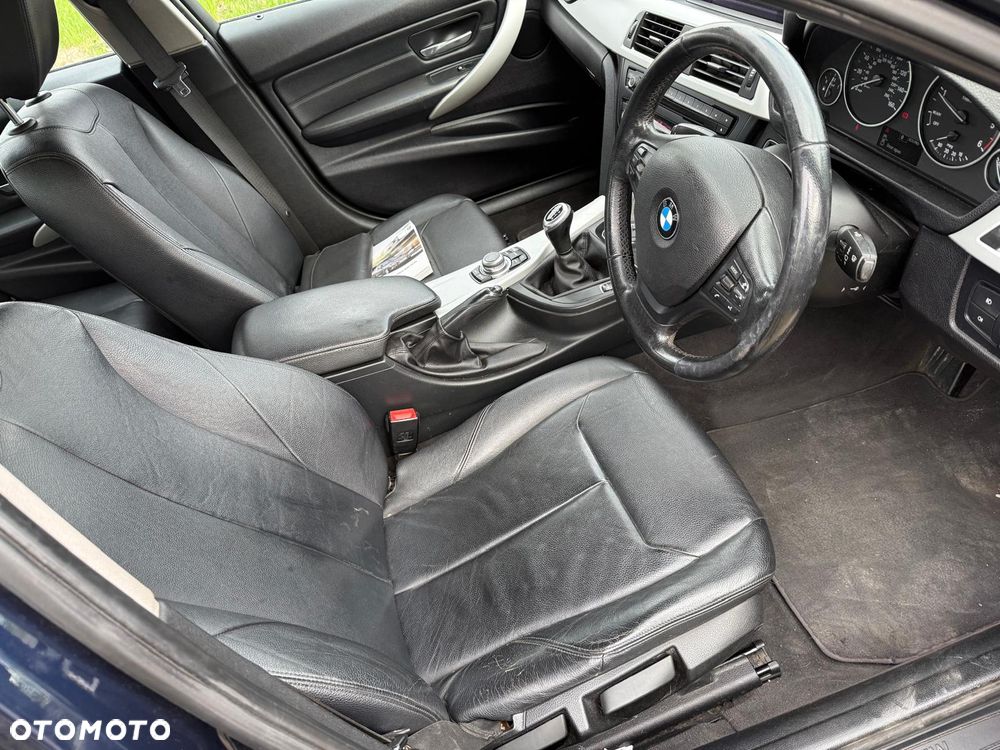 BMW Seria 3 320d Efficient Dynamic Edition - 12