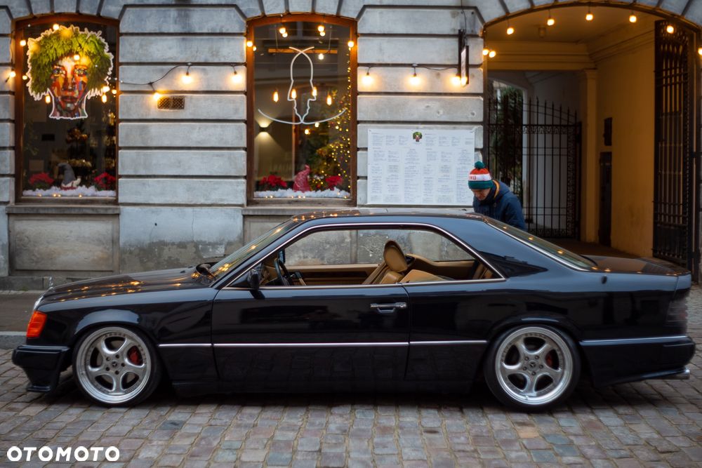 Mercedes-Benz W124 (1984-1993) - 24