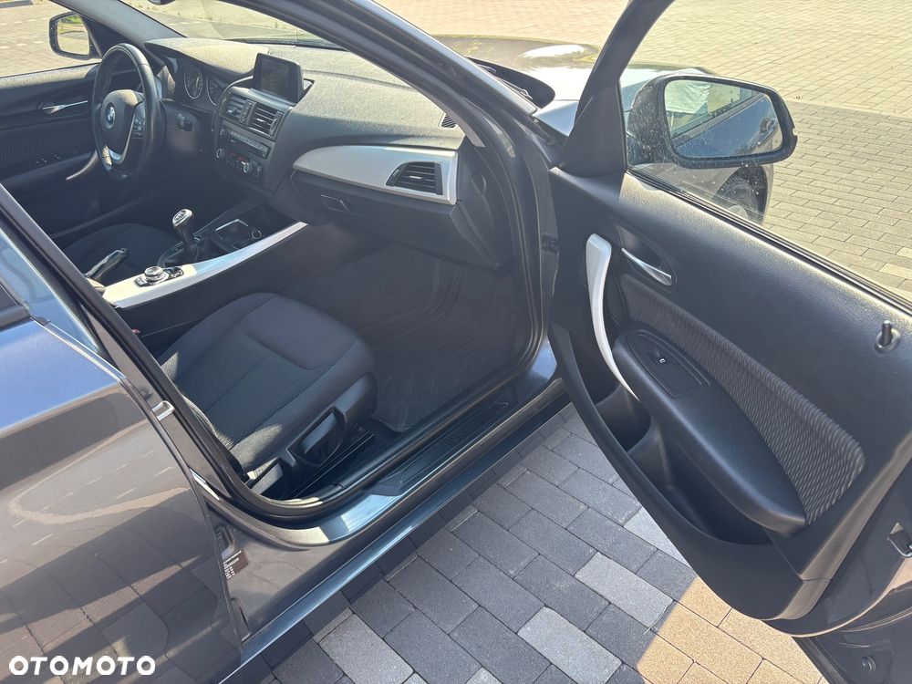 BMW Seria 1 118d DPF - 13