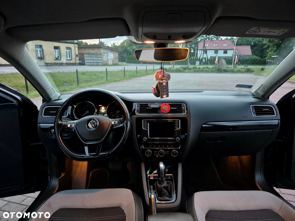Volkswagen Jetta 1.4 TSI BMT Highline DSG - 11