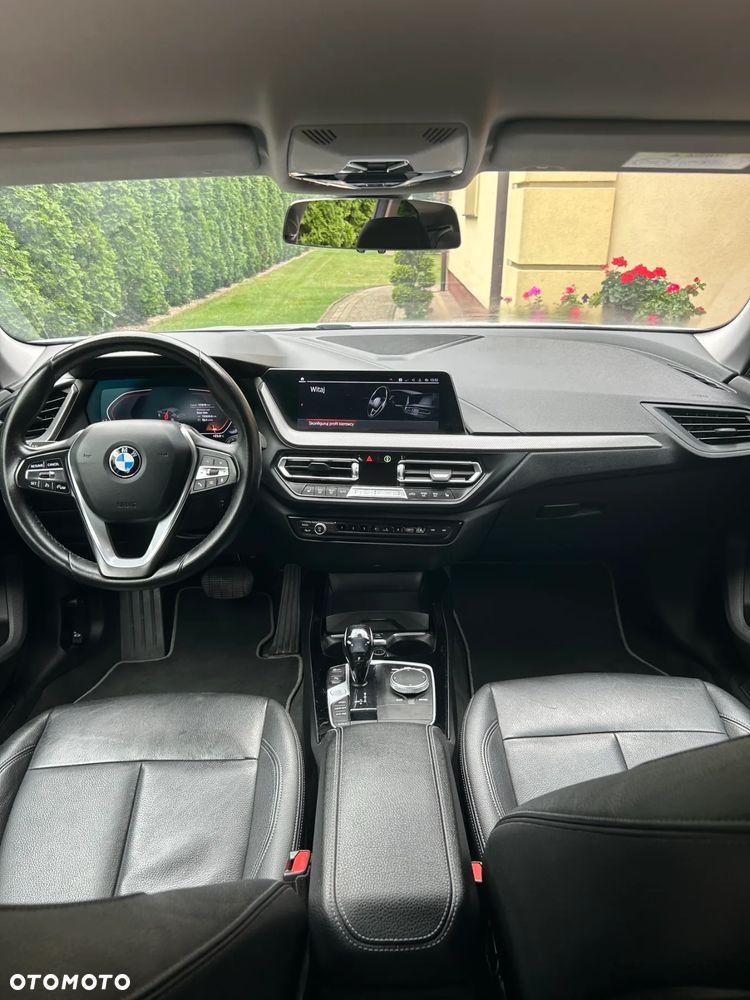 BMW Seria 2 218i - 9