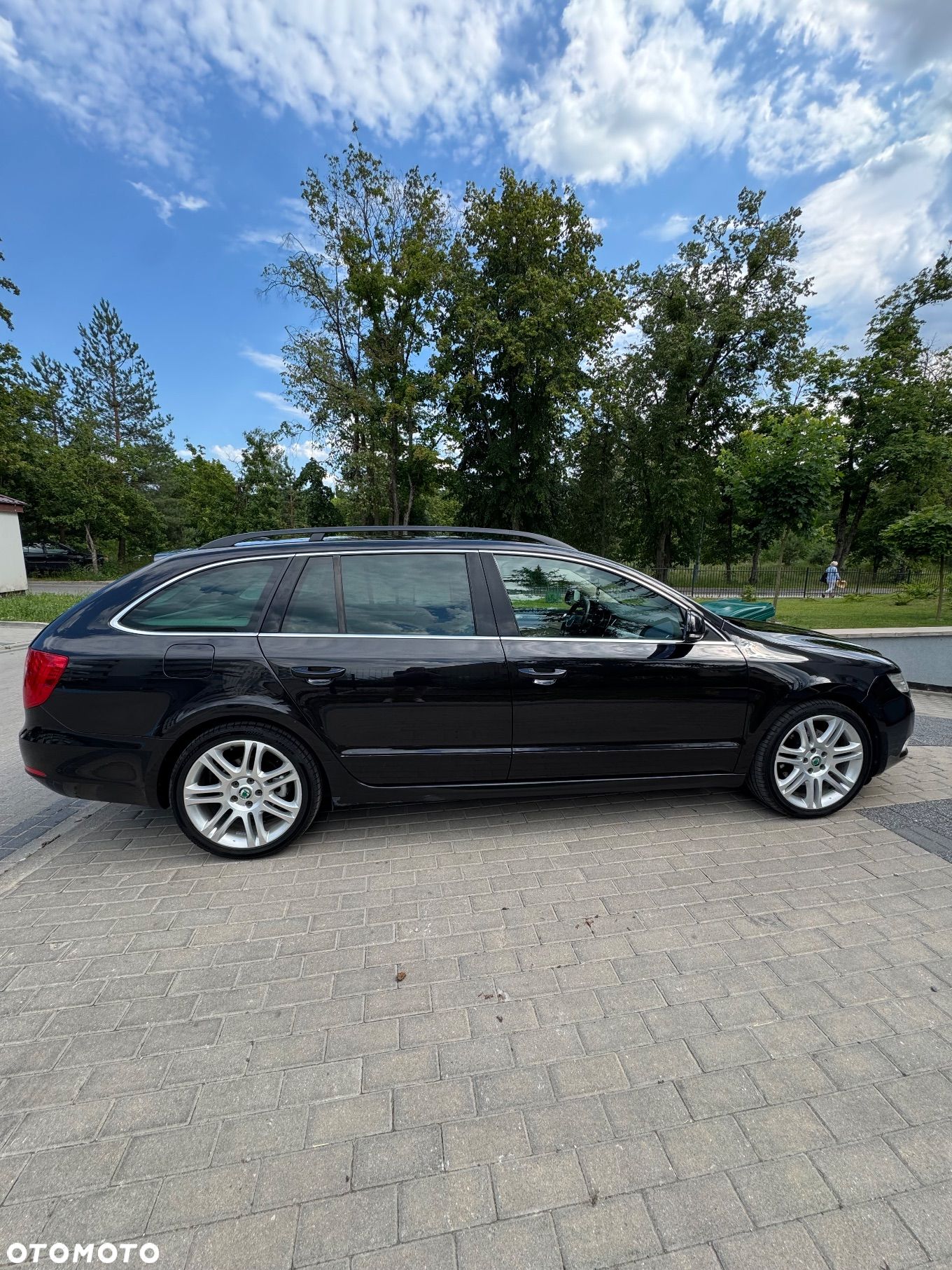 Skoda Superb 2.0 TDI Elegance DSG - 1
