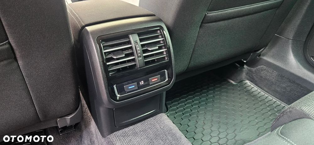 Volkswagen Passat 2.0 TDI BMT Highline - 14