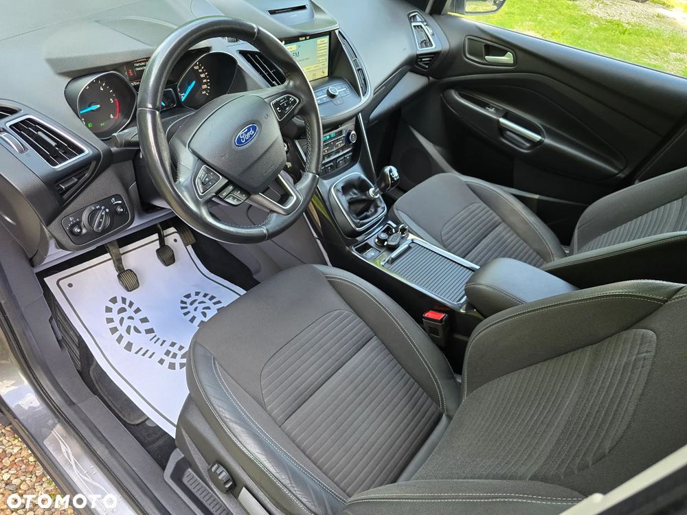 Ford Kuga 2.0 TDCi 4WD Titanium - 17