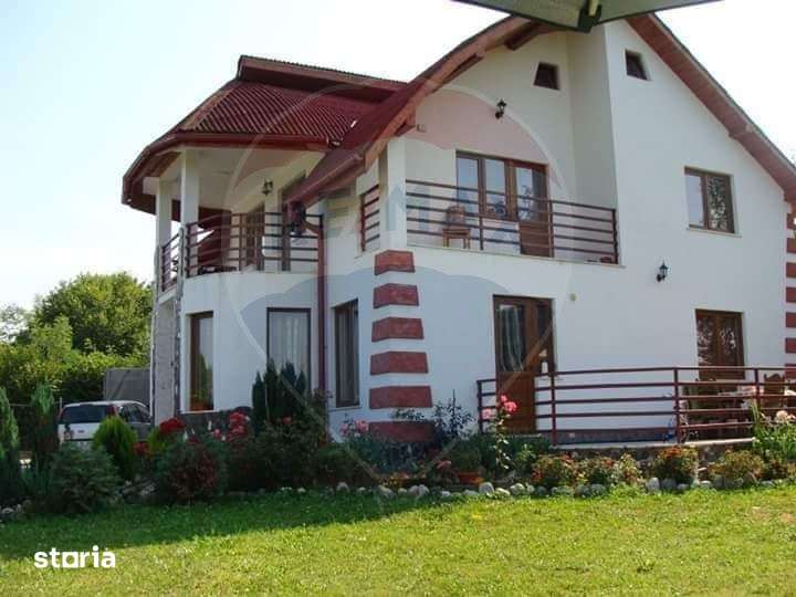 Casă / Vilă cu 6 camere de vânzare - Imagine principală: 2/20