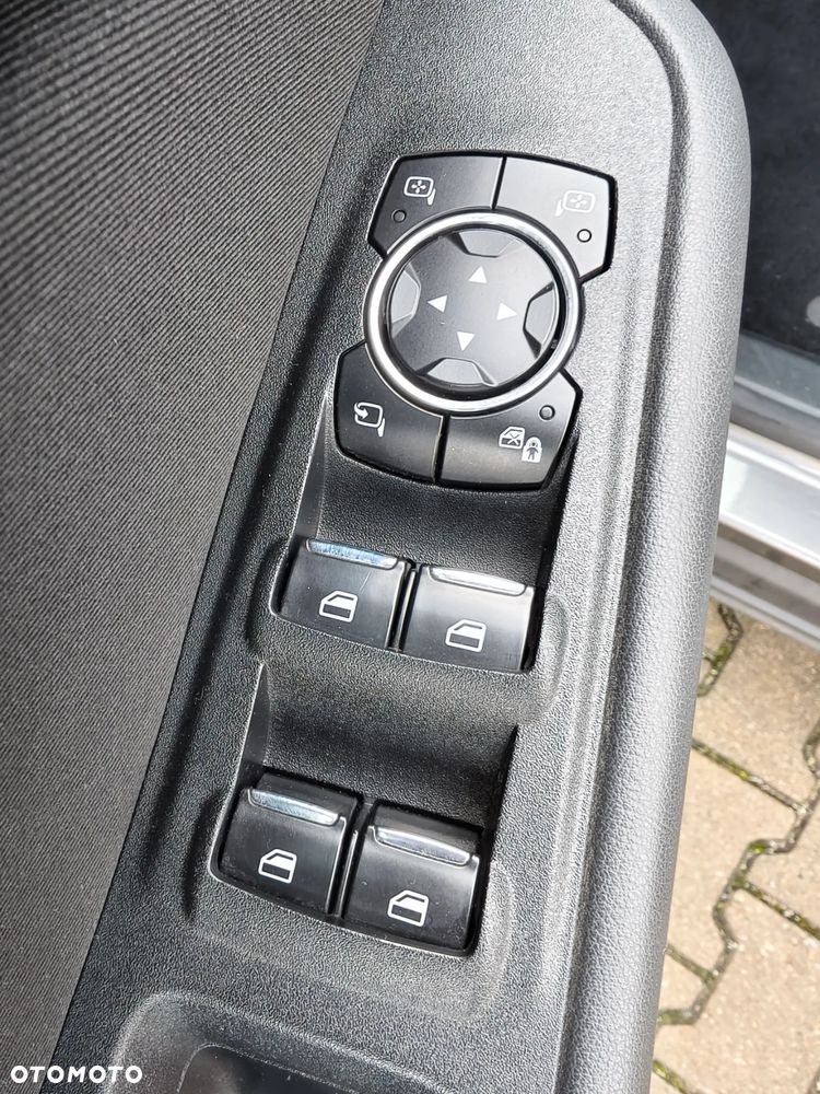 Ford S-Max 2.0 TDCi Titanium - 17