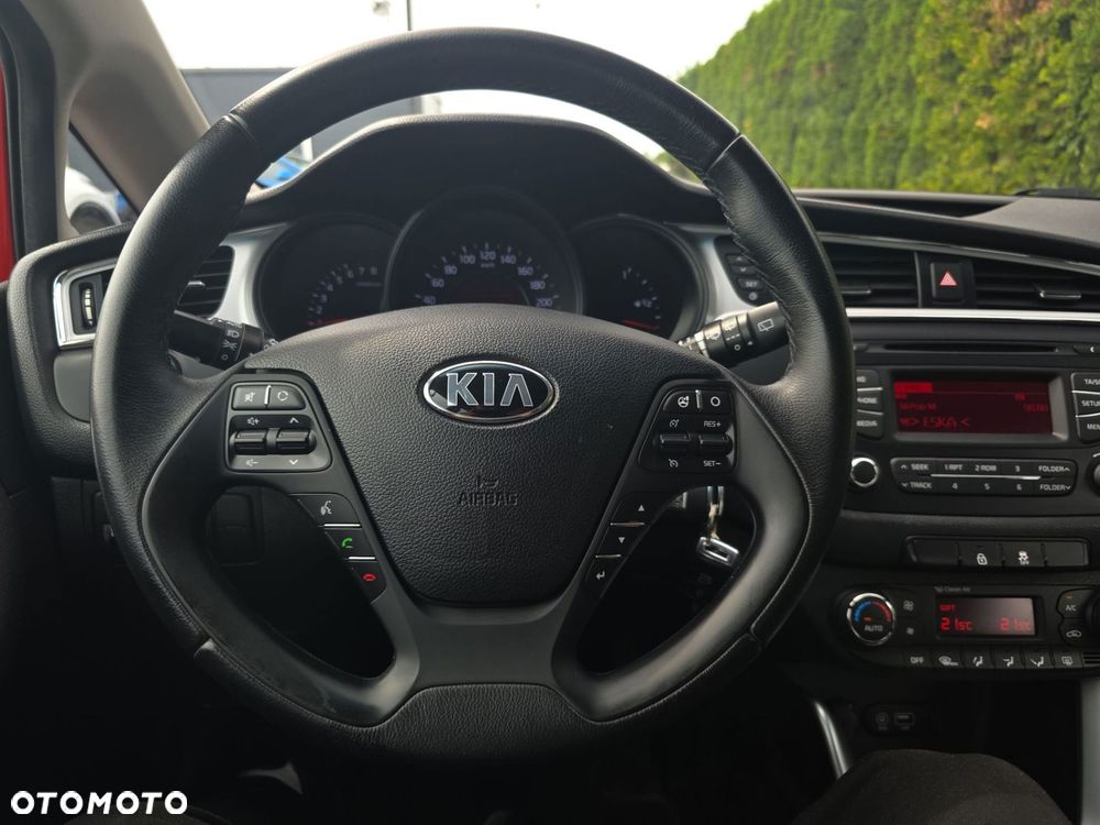 Kia Ceed - 14