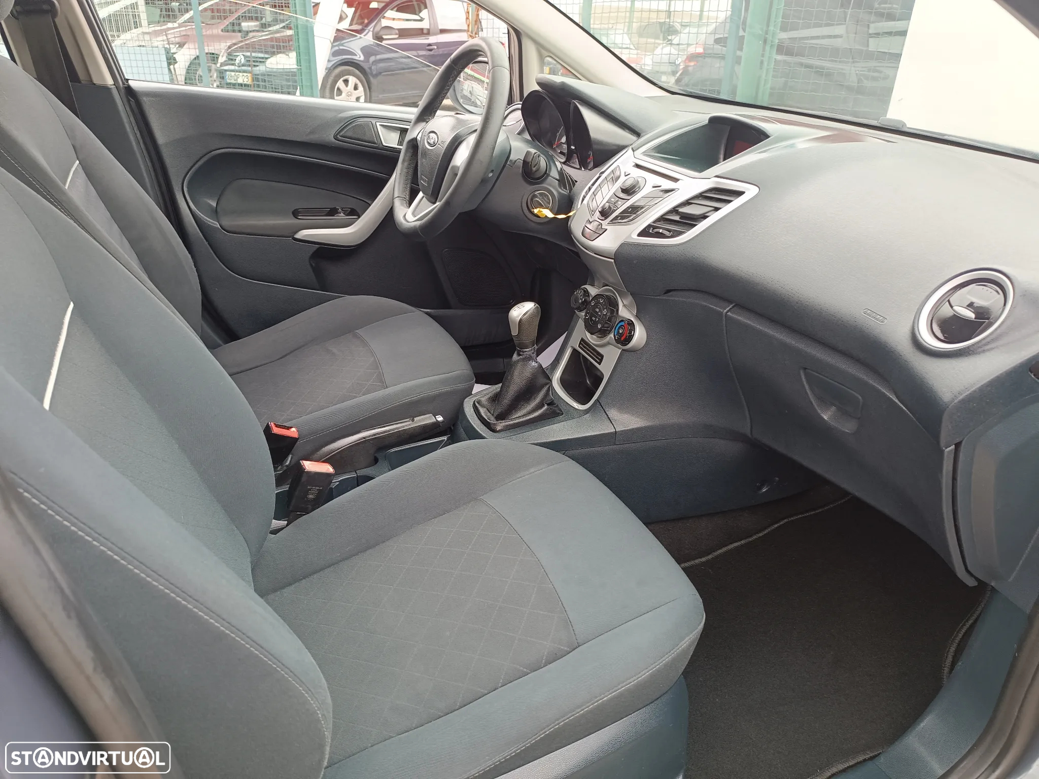 Ford Fiesta 1.25 Titanium - 24