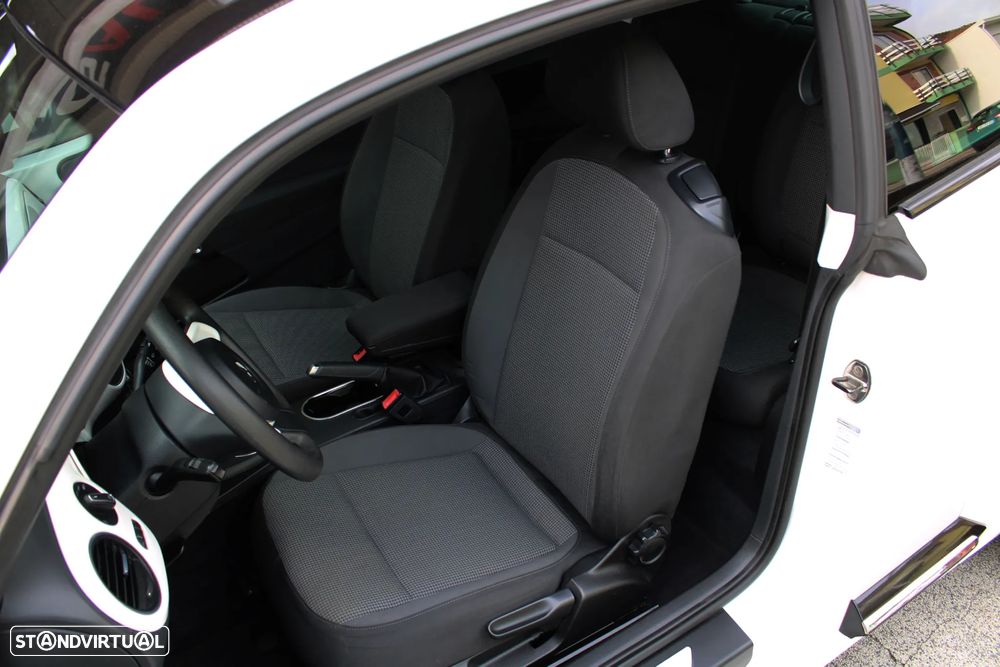 VW New Beetle 1.6 TDI DPF - 23