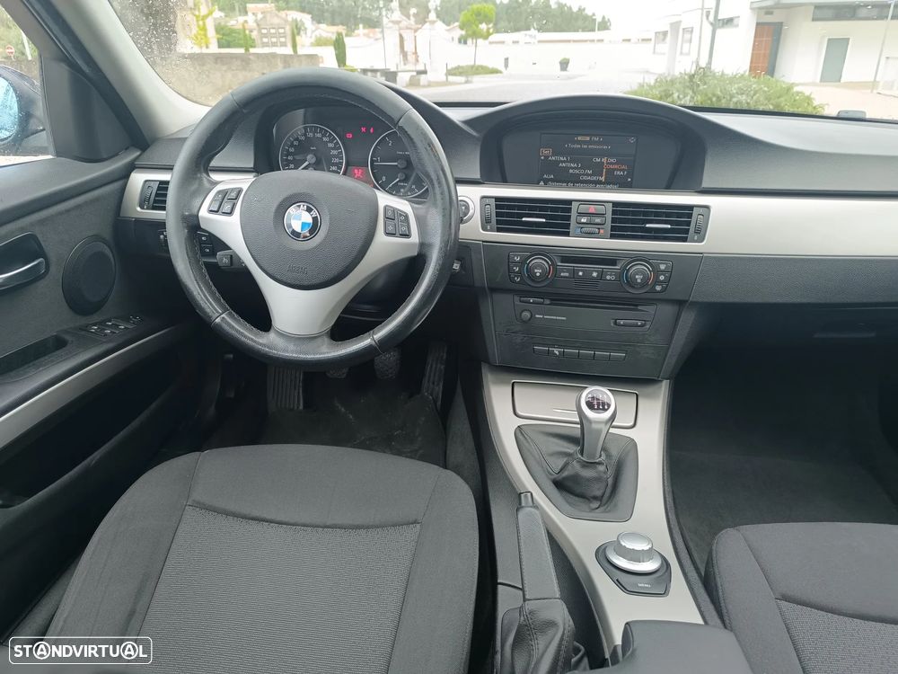 BMW 320 d Touring - 17
