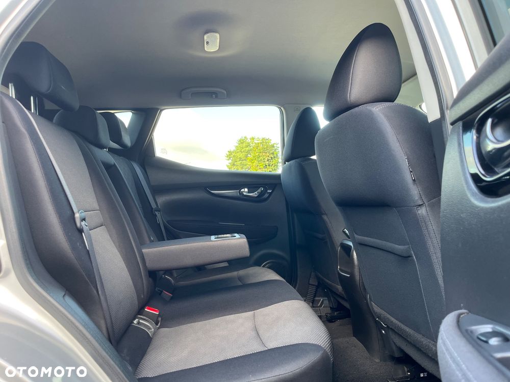 Nissan Qashqai 1.6 DIG-T N-Connecta - 22