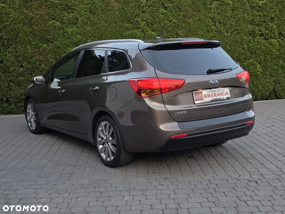 Kia Ceed 1.6 GDI DCT Platinum Edition - 36