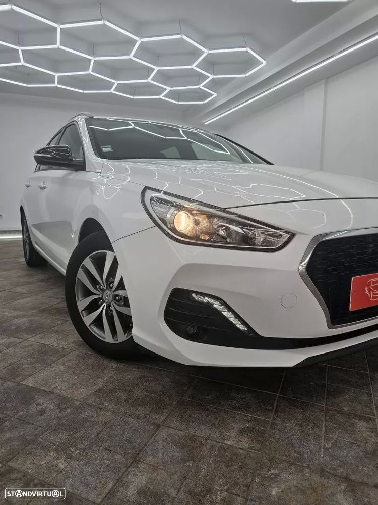 Hyundai i30 SW 1.0 T-GDi Comfort+Navi - 30