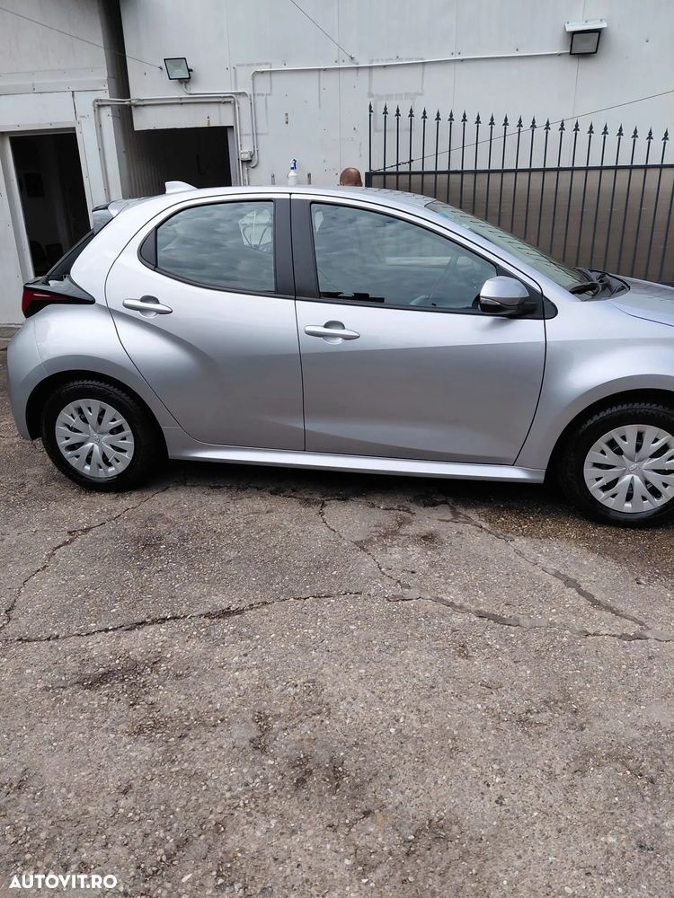 Toyota Yaris 1.5 VVT-i HSD Active - 6