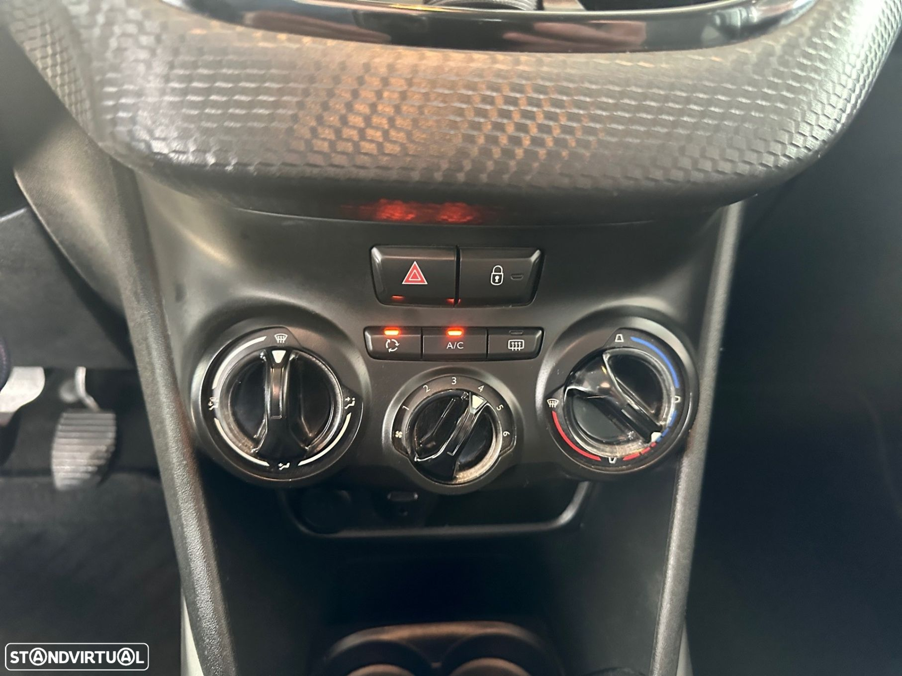 Peugeot 2008 1.6 BlueHDi Style - 11