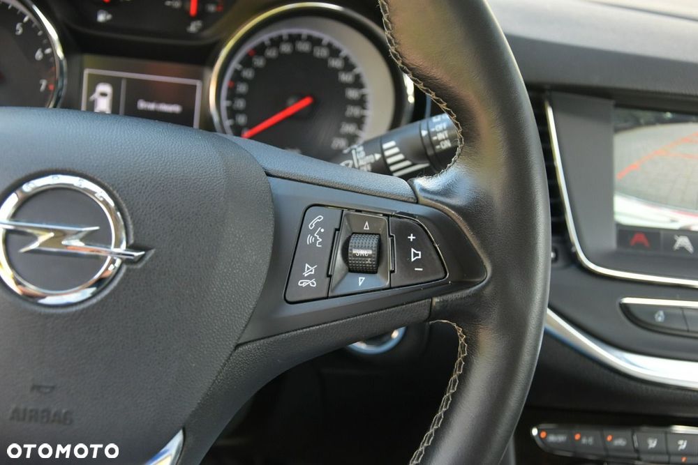 Opel Astra 1.4 T Enjoy S&S - 29