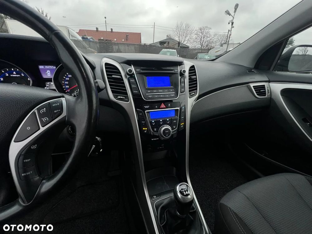 Hyundai i30 blue 1.6 GDI Trend - 24