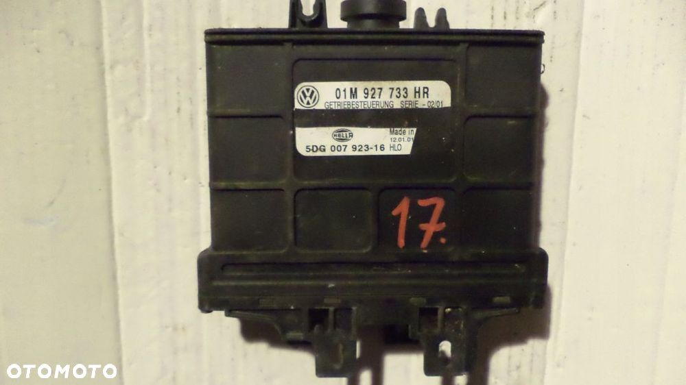 Komputer sterownik  VW AUDI 01M927733HR - 1