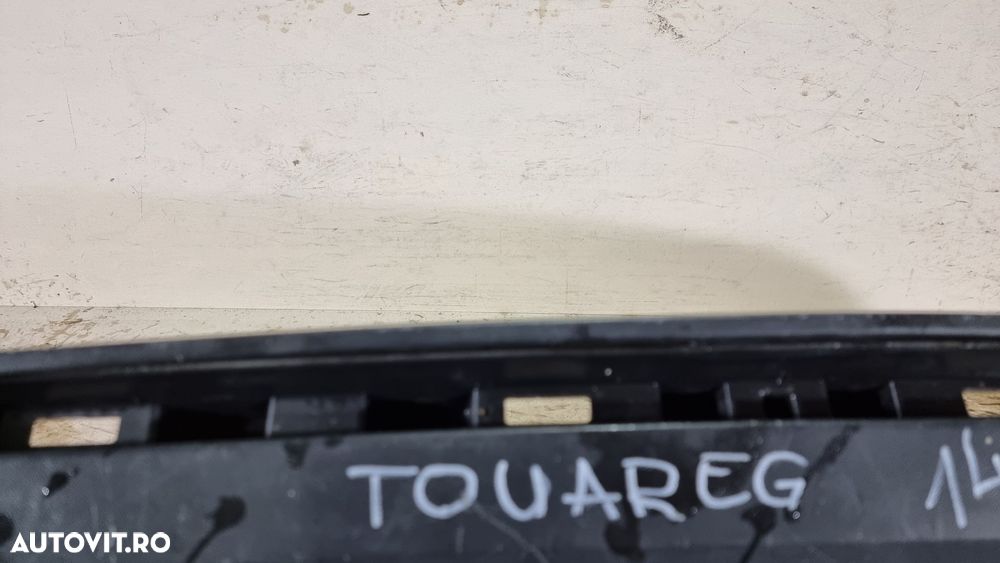 Spoiler inferior bara spate VW Touareg 2018, 2019, 2020, 2021, 2022, cod origine OE 760807568J - 5