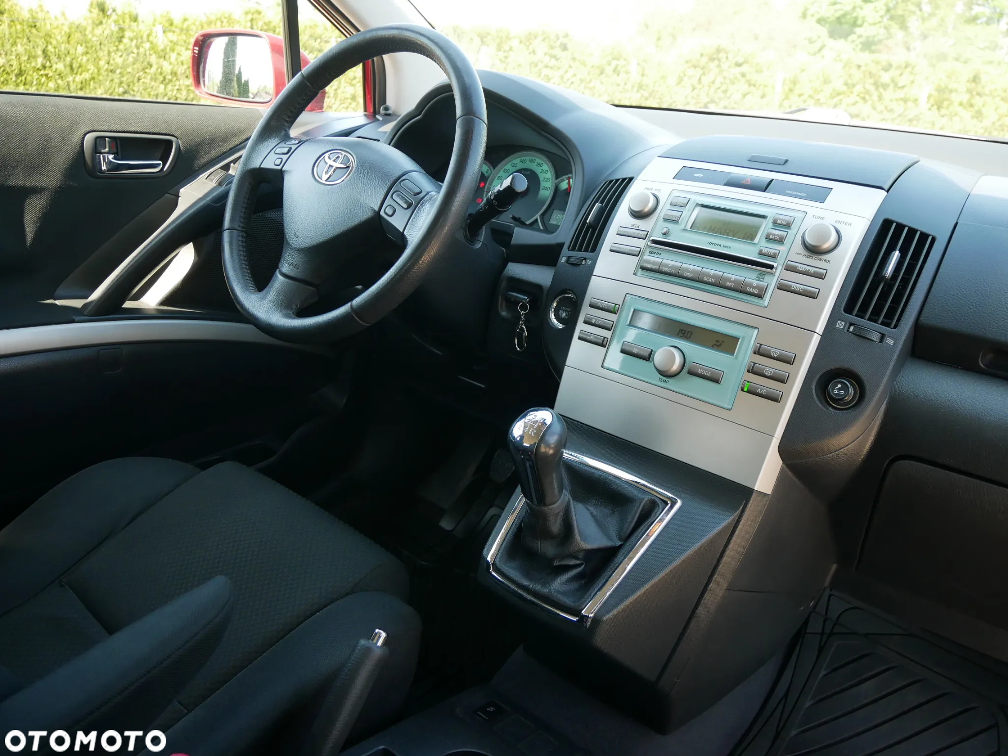 Toyota Corolla Verso - 21