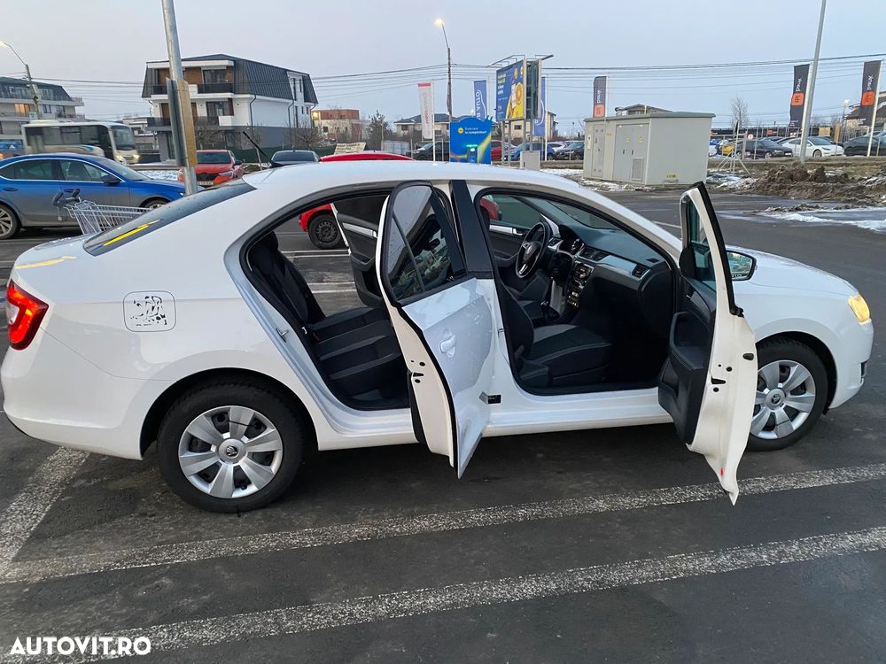 Skoda RAPID 1.0 TSI Avantaj - 33