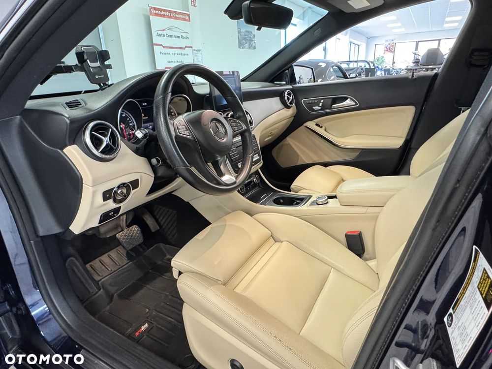 Mercedes-Benz CLA 250 7G-DCT UrbanStyle Edition - 4