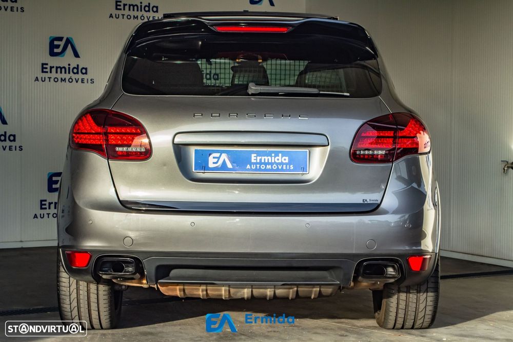 Porsche Cayenne - 5