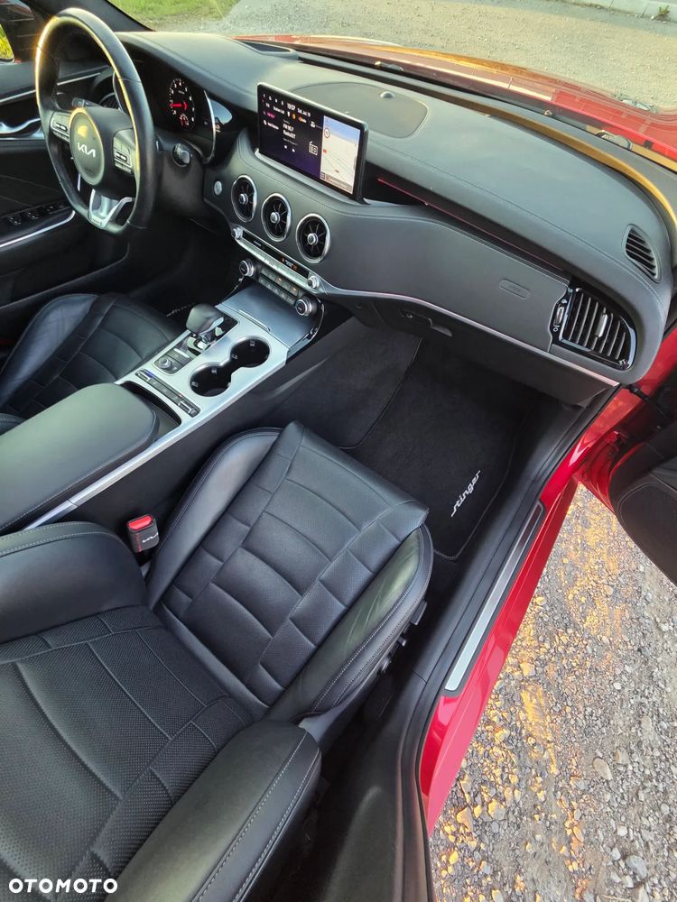 Kia Stinger 3.3 T-GDI V6 GT AWD - 13