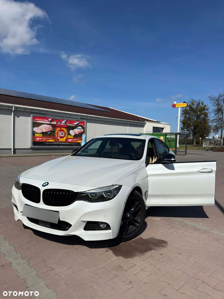 BMW Seria 3 330i xDrive M Sport - 15