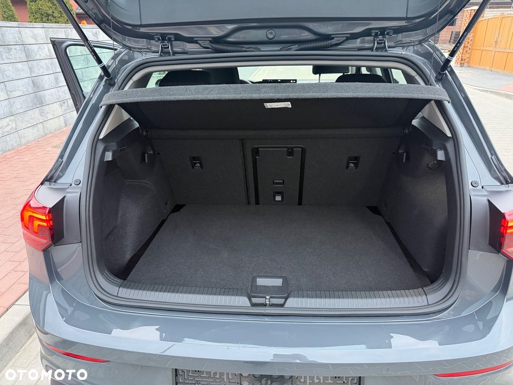 Volkswagen Golf 1.5 eTSI OPF DSG Style - 22