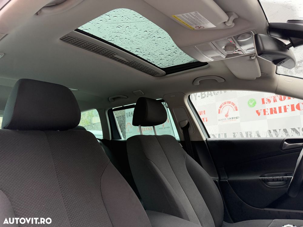 Volkswagen Passat Variant 2.0 TDI BlueMotion Technology DPF Highline - 10