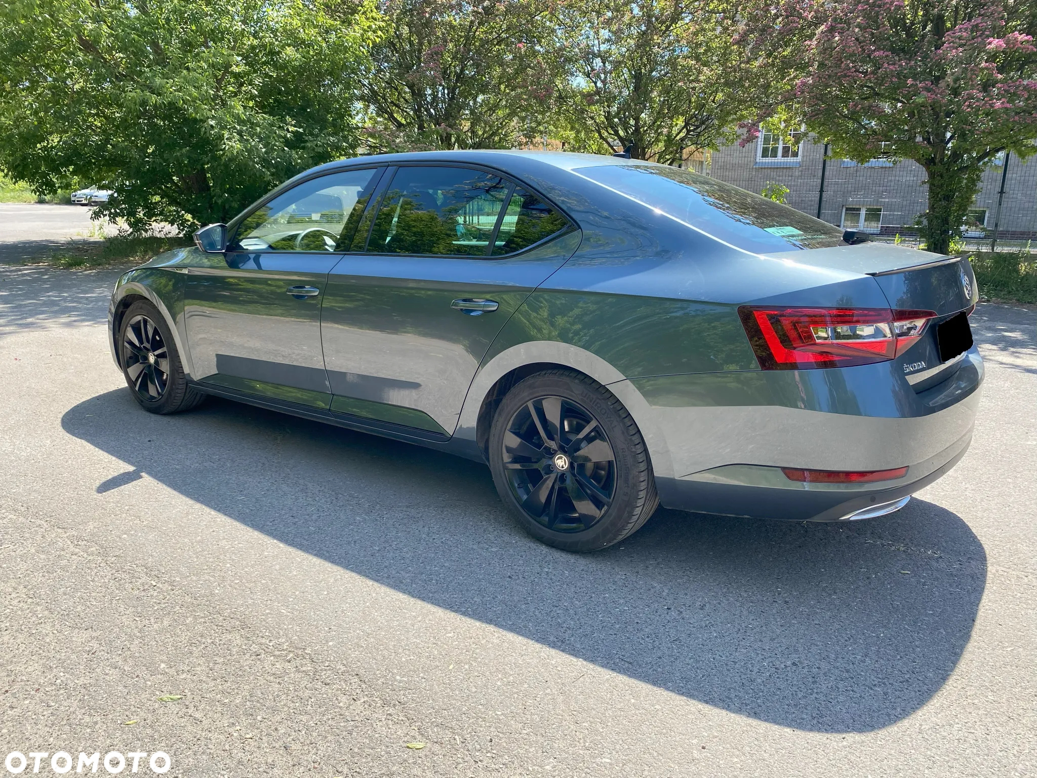 Skoda Superb 2.0 TDI Sportline - 2