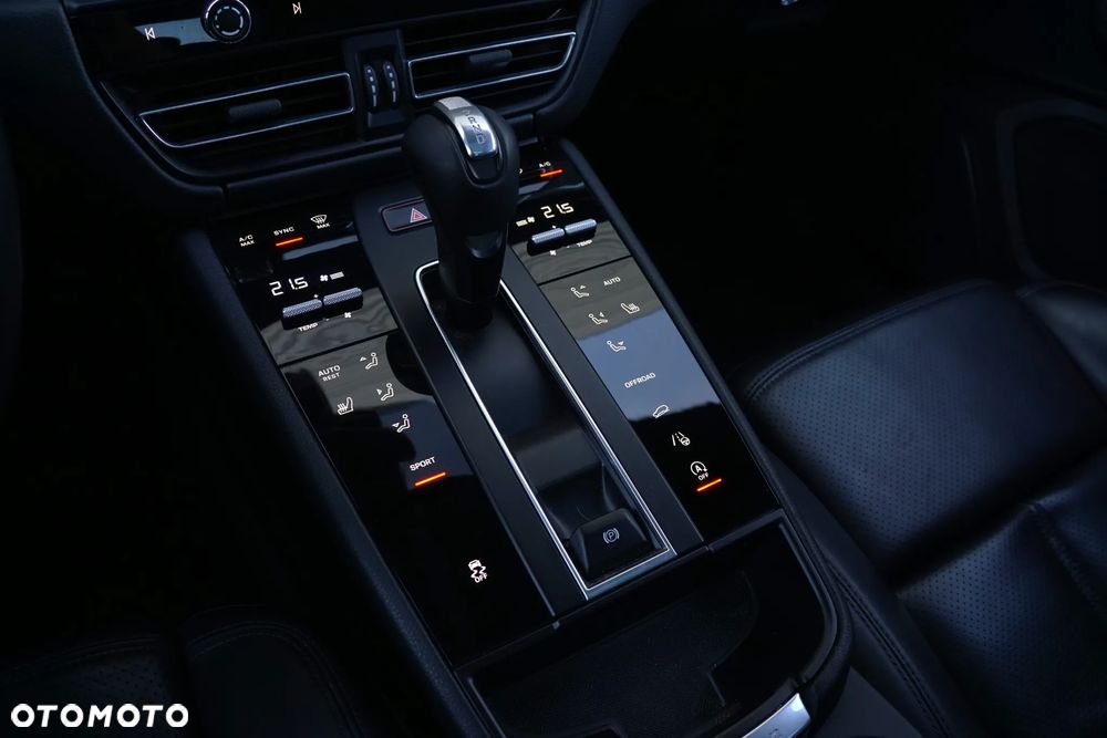 Porsche Macan Standard - 22