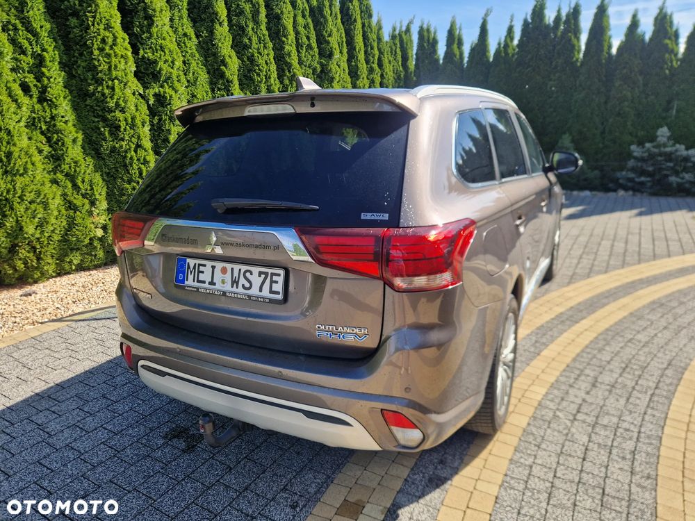 Mitsubishi Outlander 2.4 4WD - 19
