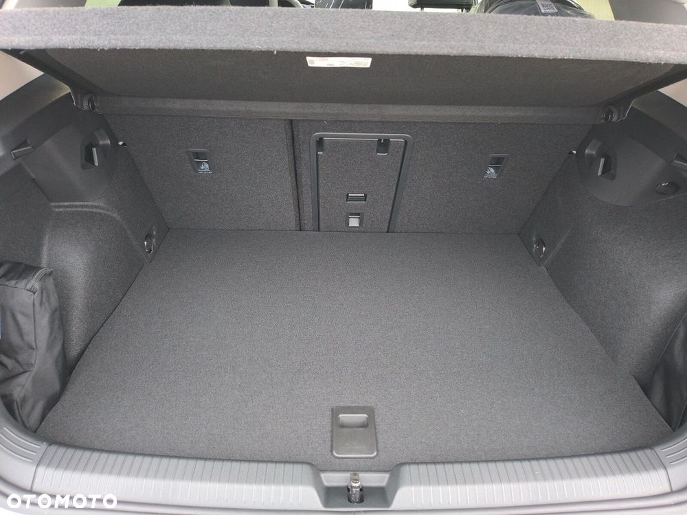 Volkswagen Golf - 17