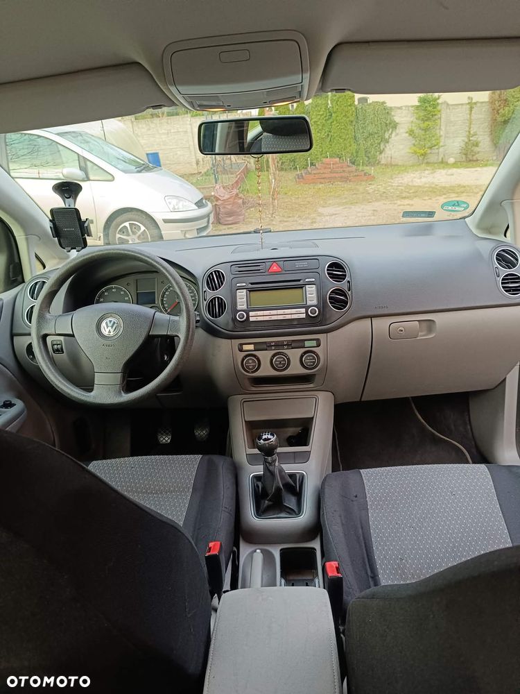 Volkswagen Golf Plus 1.6 FSI Comfortline - 5