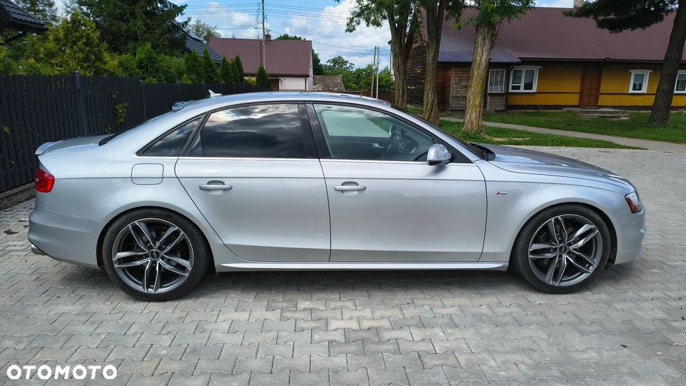Audi A4 Limousine - 9