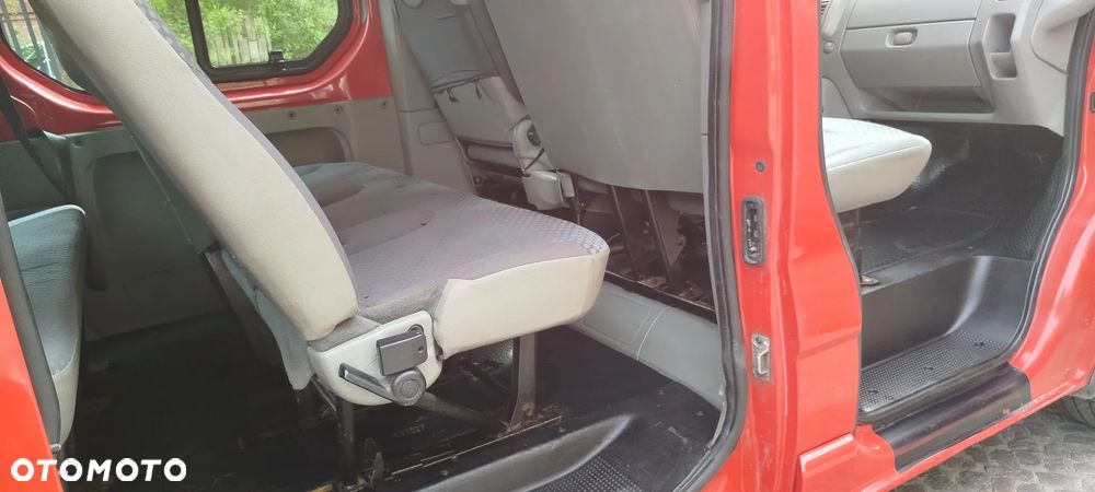 Renault Trafic - 12