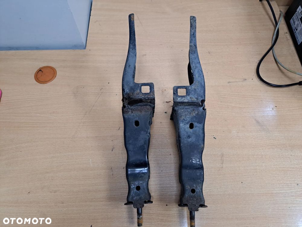 KIEŁ STREFA ZGNIOTU ODBÓJ VOLVO XC70 2007-2016 LEWA PRAWA - 2