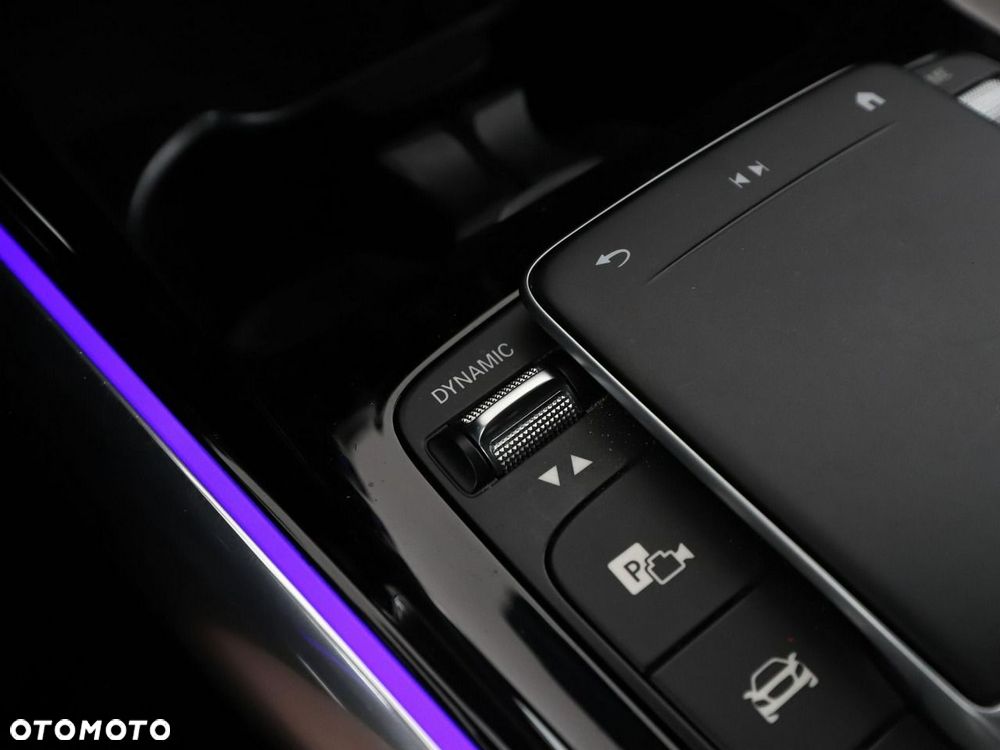 Mercedes-Benz GLA 250 e PHEV AMG Line 8G-DCT - 33