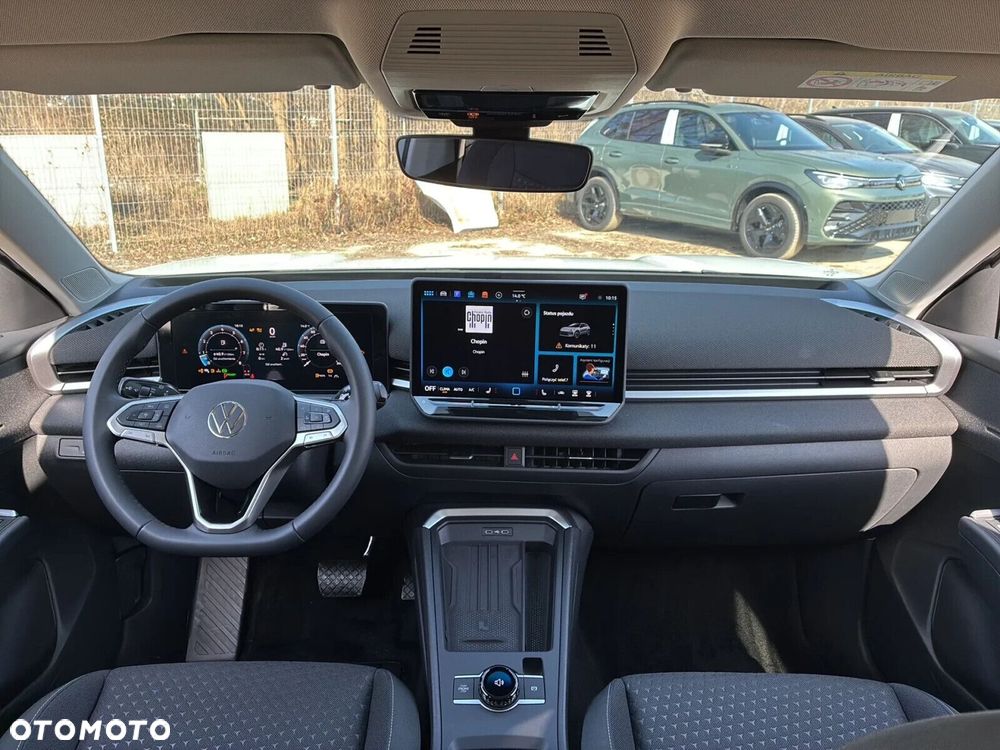 Volkswagen T-Roc - 13