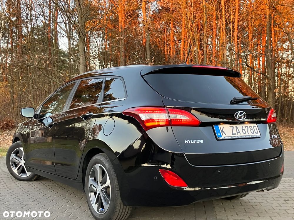 Hyundai i30 1.6 GDI BlueDrive Premium DCT - 8