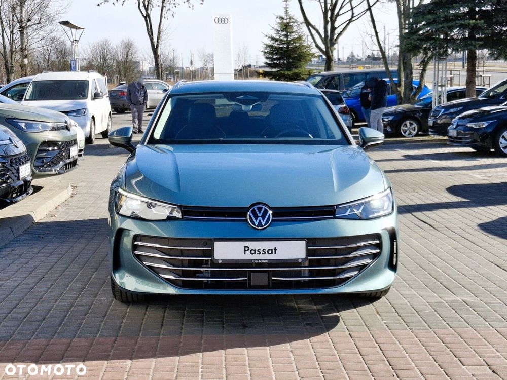 Volkswagen Passat - 2