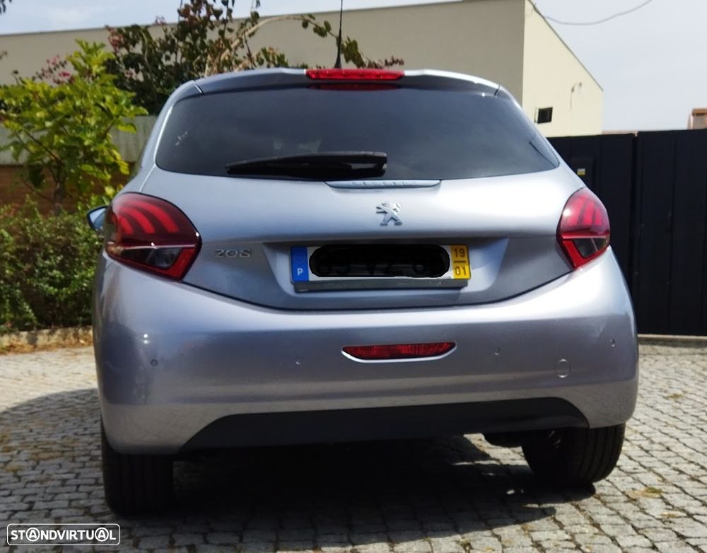 Peugeot 208 1.2 PureTech Signature - 8