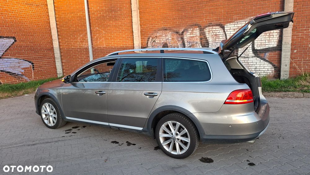 Volkswagen Passat 2.0 TDI 4Mot Highline DSG - 3