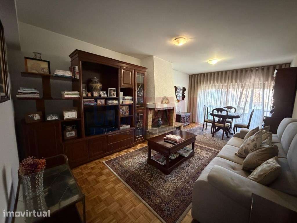 Apartamento T2 para Venda no Centro da Póvoa de Varzim - Grande imagem: 3/23