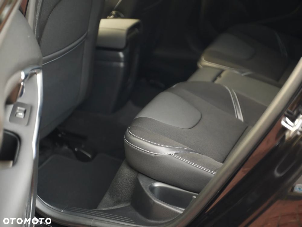 Volvo V40 D2 Momentum - 7