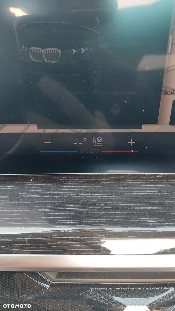 BMW X5 xDrive50e PHEV Individual Edition sport - 23