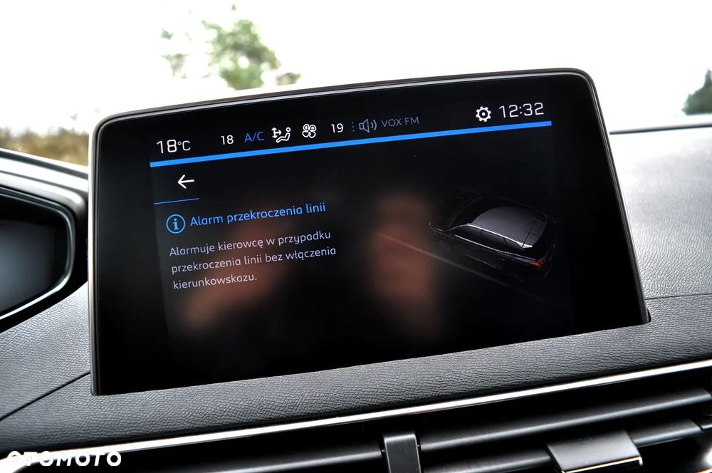 Peugeot 3008 1.2 PureTech Allure S&S - 25