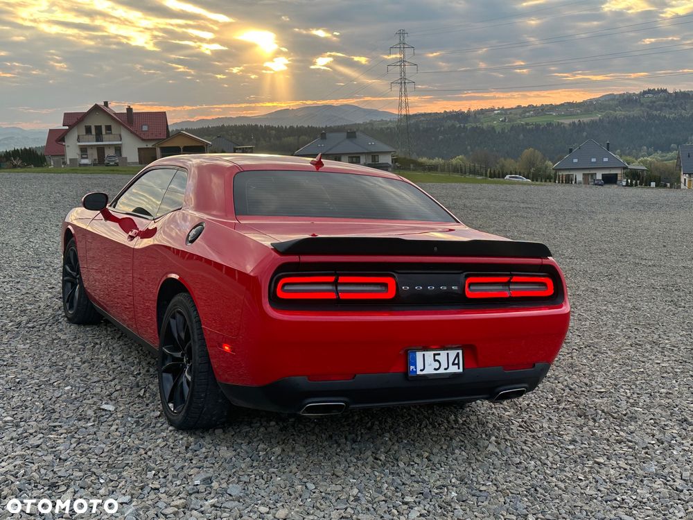 Dodge Challenger 3.6 SXT Plus - 9